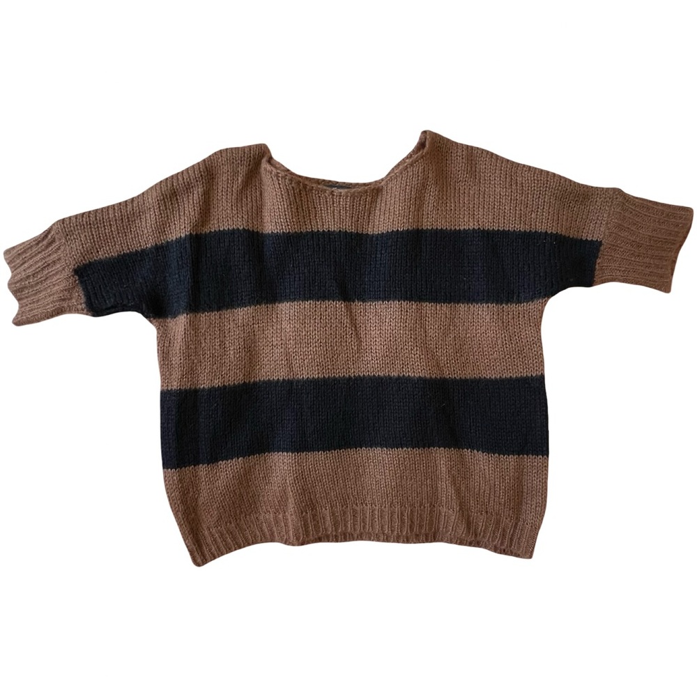 Forever 21 KnIt Shirt